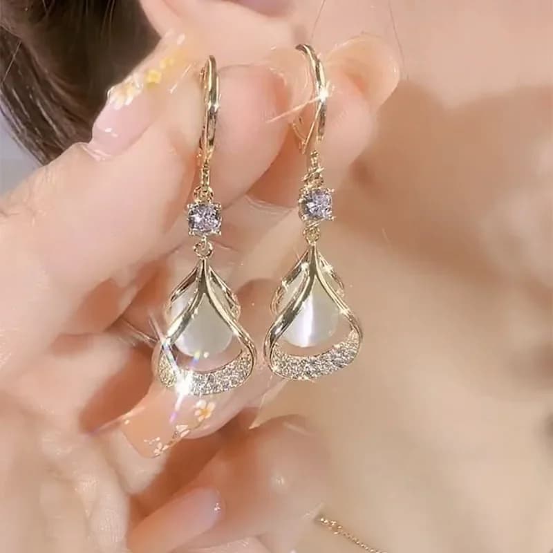 Women's Fashion Cat Eye Stone Water Drop Niche Design Earrings Jewelry Accessories Suitable for Date, Party, Festival Gifts