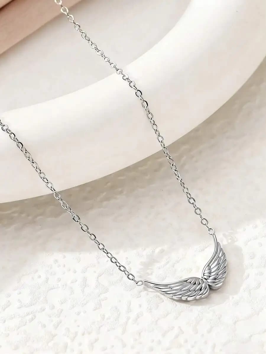 Stainless Steel Angel Wing Pendant Necklace 18K Gold Plated Personalized Jewelry for Women