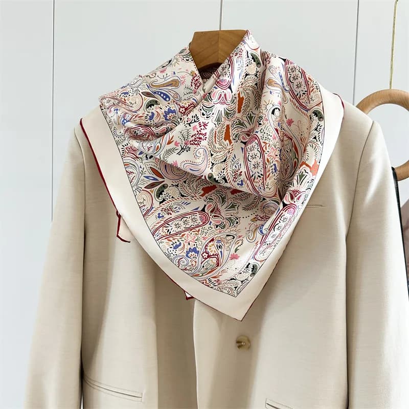 Sciarpa di seta 100% con stampa paisley Fazzoletto da collo Sciarpe quadrate grandi per la testa Hijab per avvolgere i capelli 35 "X 35"