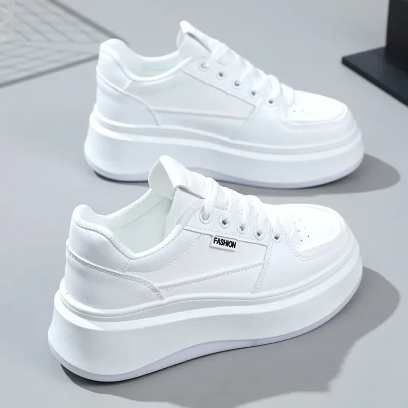 Scarpe da ginnastica da donna Zapatillas Mujer Scarpe sportive casual di nuova moda bianche Scarpe da corsa da donna traspiranti in mesh con lacci