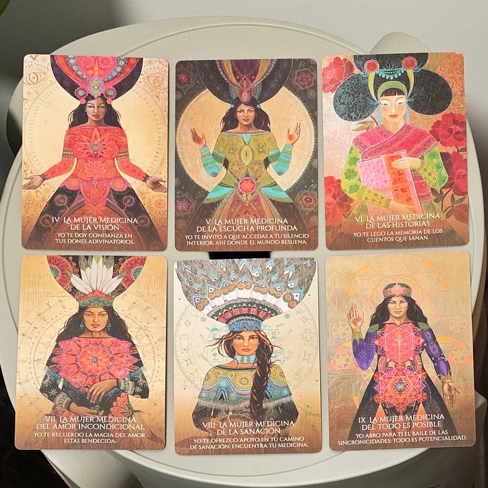 10,5*7,5 cm per la guarigione e l'empowerment (versione spagnola) Medicine Woman Oracle - 49 carte per l'archetipo sciamico