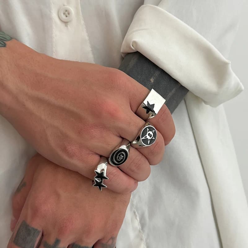 4 Pz/set Nero Stella A Cinque Punte Anelli Larghi Per Gli Uomini Hiphop Argento Colore Geometrica Spessa Apertura Anelli di Barretta Set Gioielli Regali