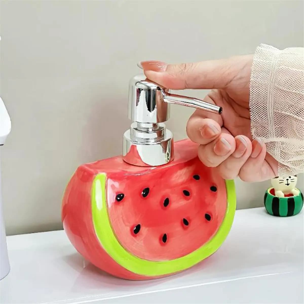 Dispenser in Ceramica a Forma di Anguria per Detersivo, Lozione da Bagno, Sapone Liquido per Mani