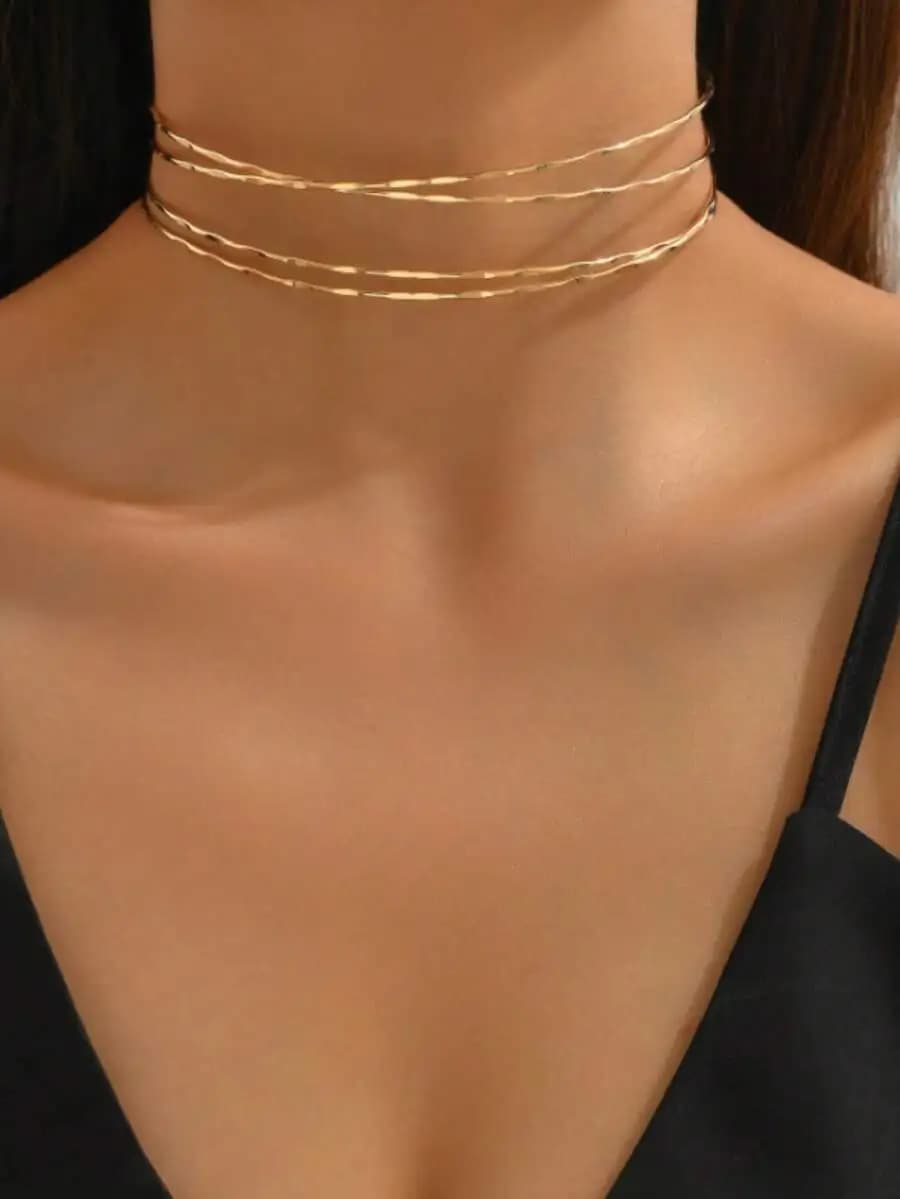 1pc Retro Hollow-Out Open Collar Necklace with Timeless Elegant Design