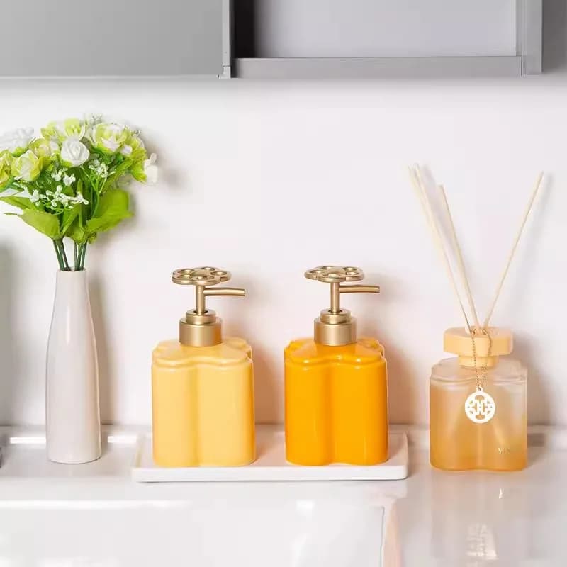 Bottiglia di lozione in ceramica floreale arancione moderna Bagno WC Disinfettante per le mani Shampoo Bottiglia d'acqua Pressa Dispenser di sapone Bottiglia vuota