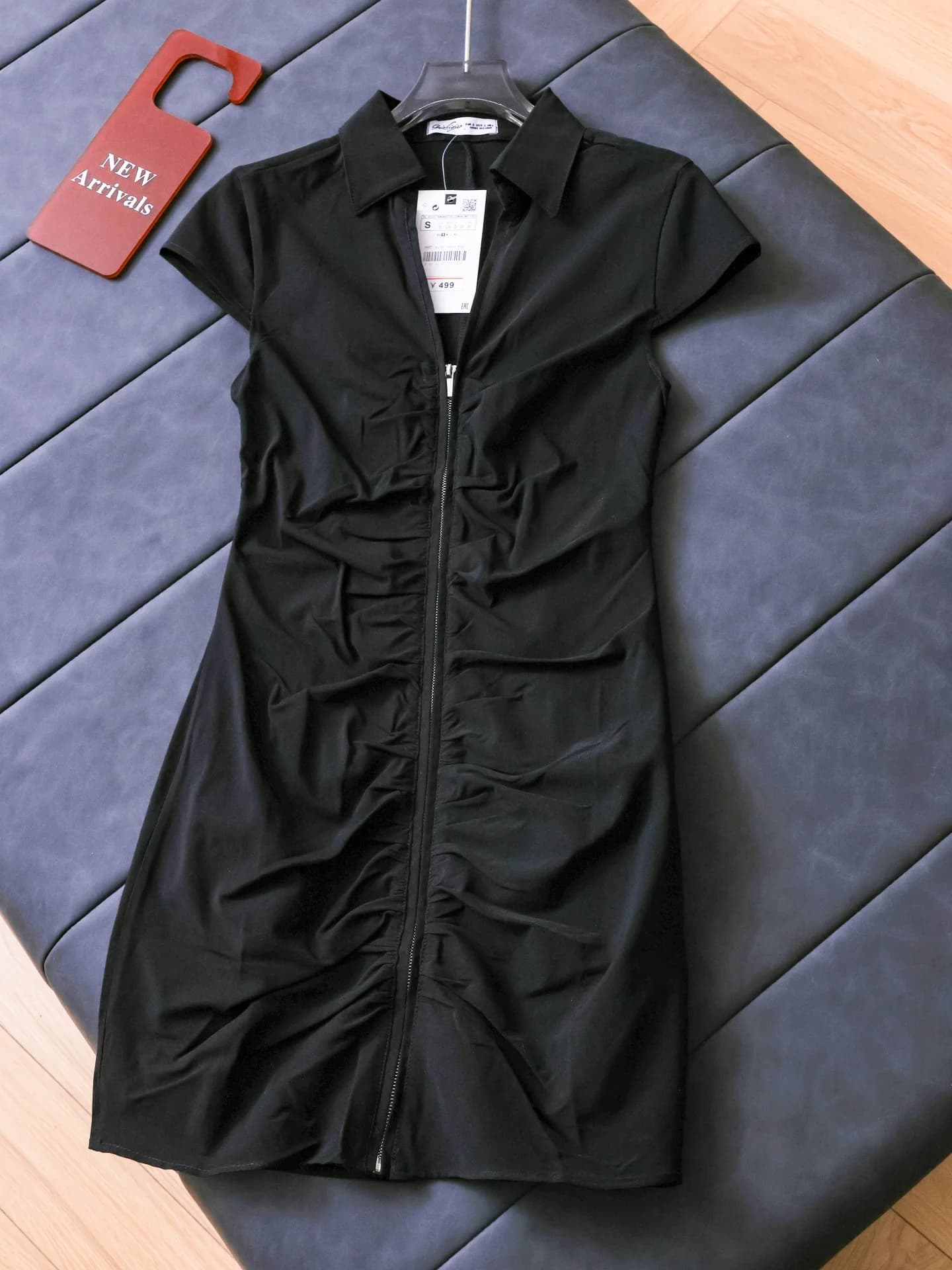 Abito ultra corto slim fit con cerniera e pieghe, manica corta, colletto risvoltato, abito da donna, stile casual, in fibra di poliestere