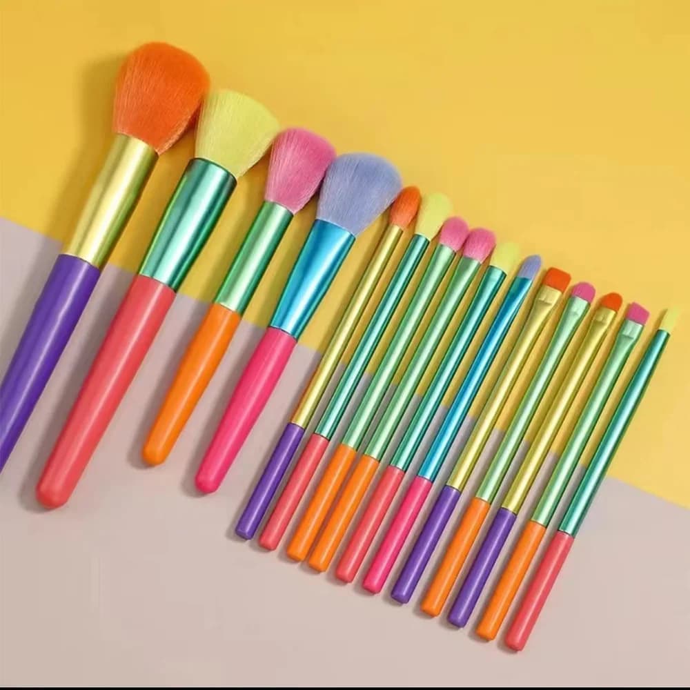 Professional 15-piece makeup brush set - rainbow colored cosmetic brushes for powder, foundation and eye shade, complete