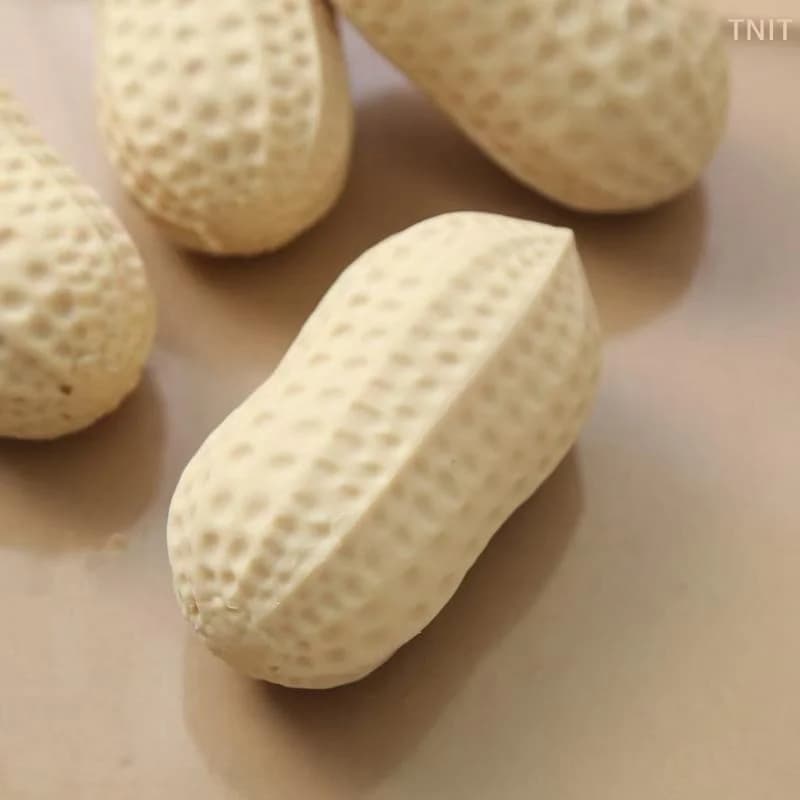 [J] Crunchy Squeeze Peanut Stress Ball, Buttery Soft Sensory Fidget Toy, Anti-Stress Relief For Kids & Adults