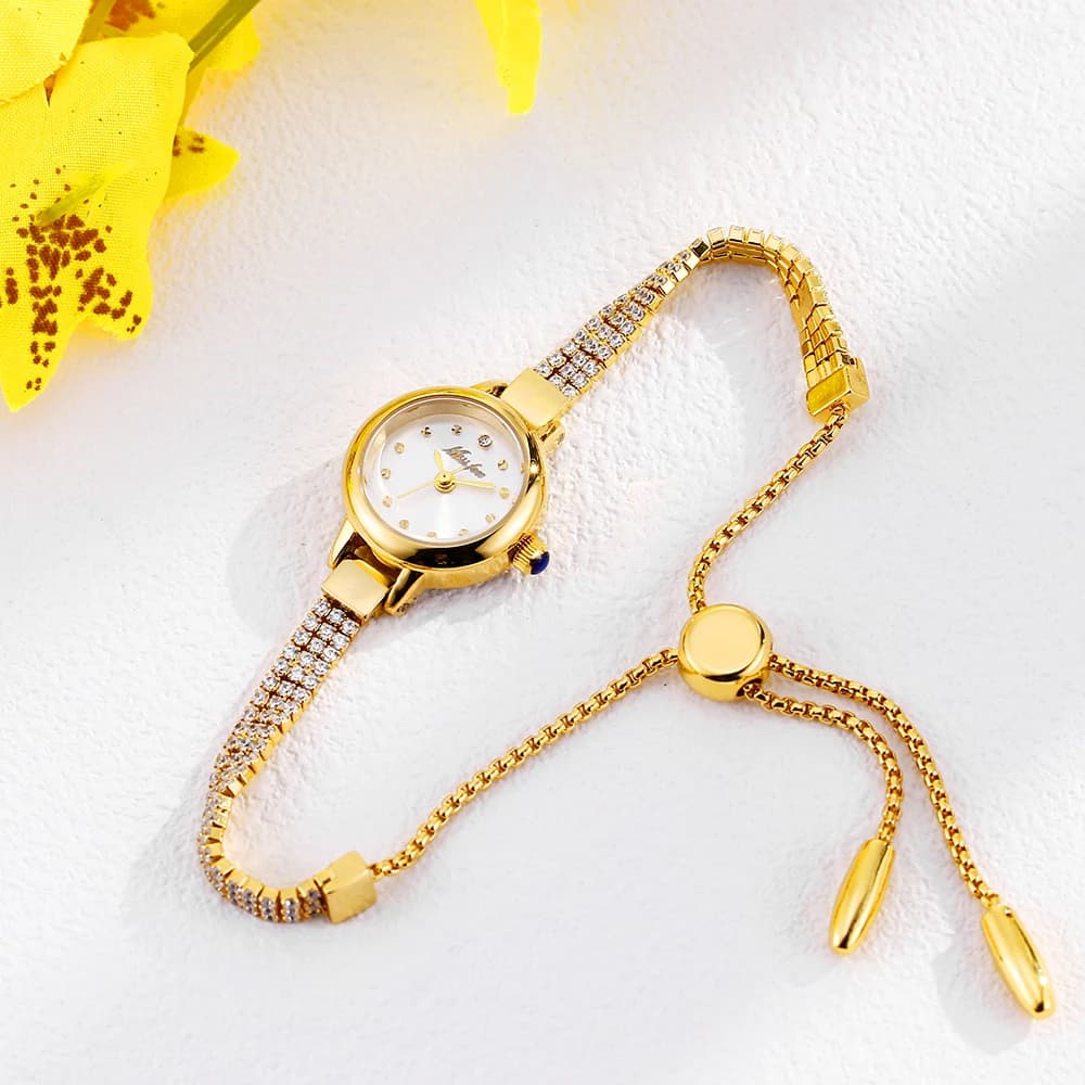 Orologio piccolo per donna bracciale regolabile con diamanti orologi al quarzo da donna semplici ed eleganti orologio da polso con Mini quadrante in oro nuovo