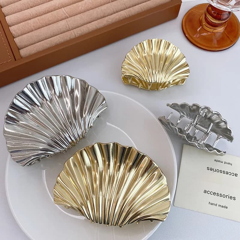 Glossy Scallop Hair Claw, Electroplated Finish with Creative Design, Women's Hair Clip for Back Head Styling, Sweet Style
