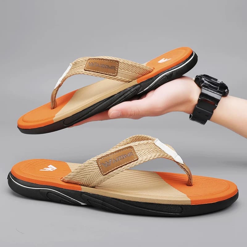 Infradito da uomo Estate Nuovi sandali antiscivolo impermeabili Pantofole abbinate ai colori casual e confortevoli per uomo