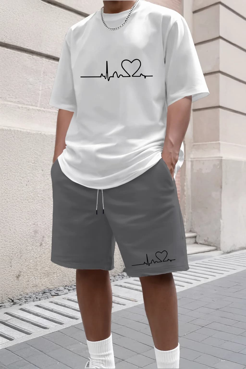 Heart-shaped printed t-shirt, short sleeve casual t-shirt set with round neckline, summer short sleeved streetwear t-shirt in Harajuku style
