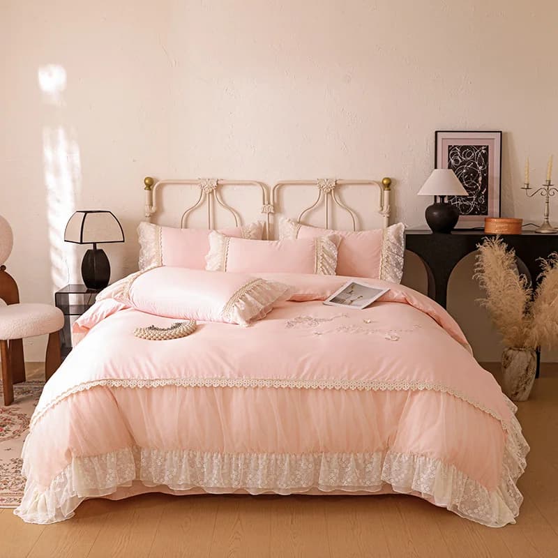 Egyptian Cotton Bed Linen Set Luxury Princess Style, Embroidered Cover with Lace, Flat Bed Sheet/With Corners and Loyalty, 4 Pieces
