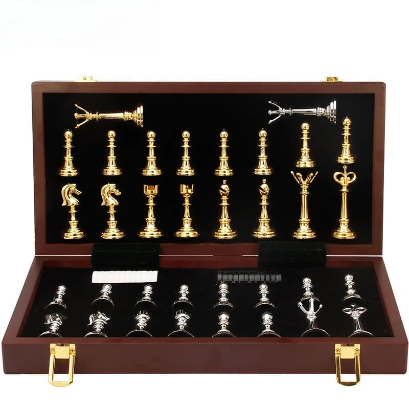 Set da gioco di scacchi in metallo di lusso Scacchiera in legno Pezzi degli scacchi internazionali Gioco da tavolo per famiglie professionale Accessorio per giocattoli per bambini
