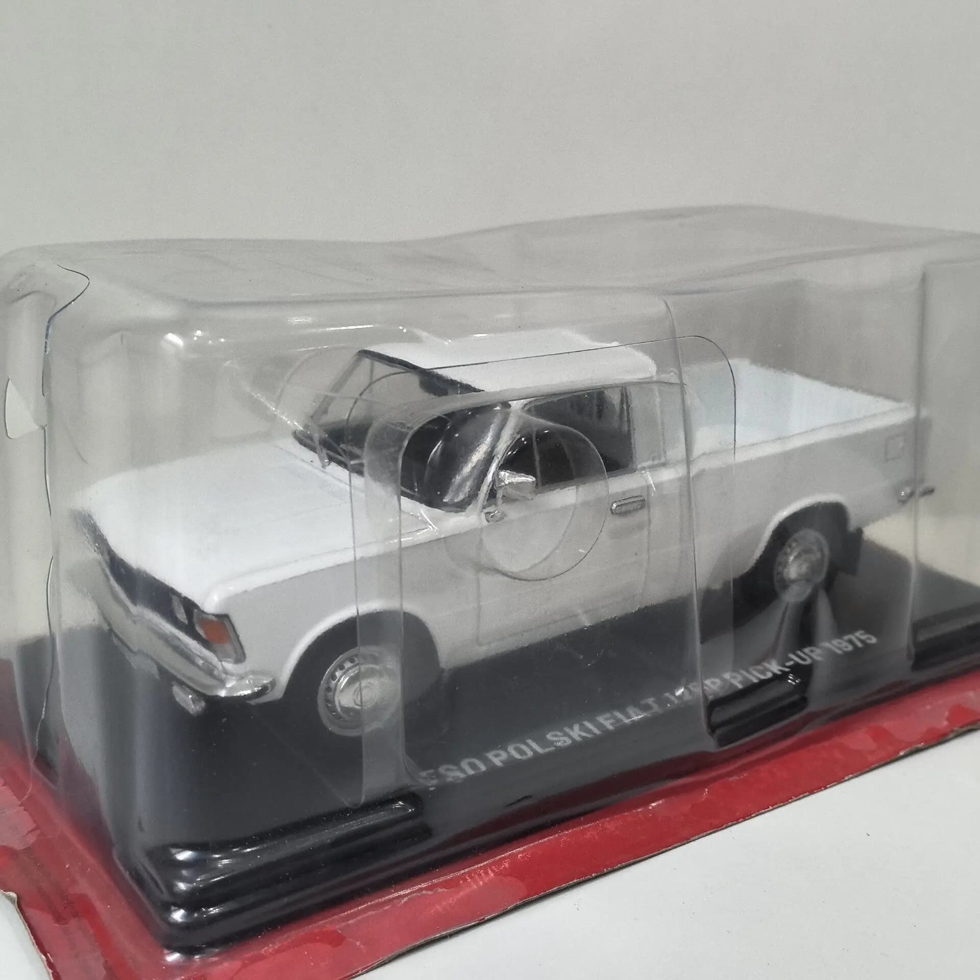 Modellino Auto in Metallo Pressofuso IXO Scala 1/24 FSO POLSKI FIAT 125P PICK-UP 1975 Q8