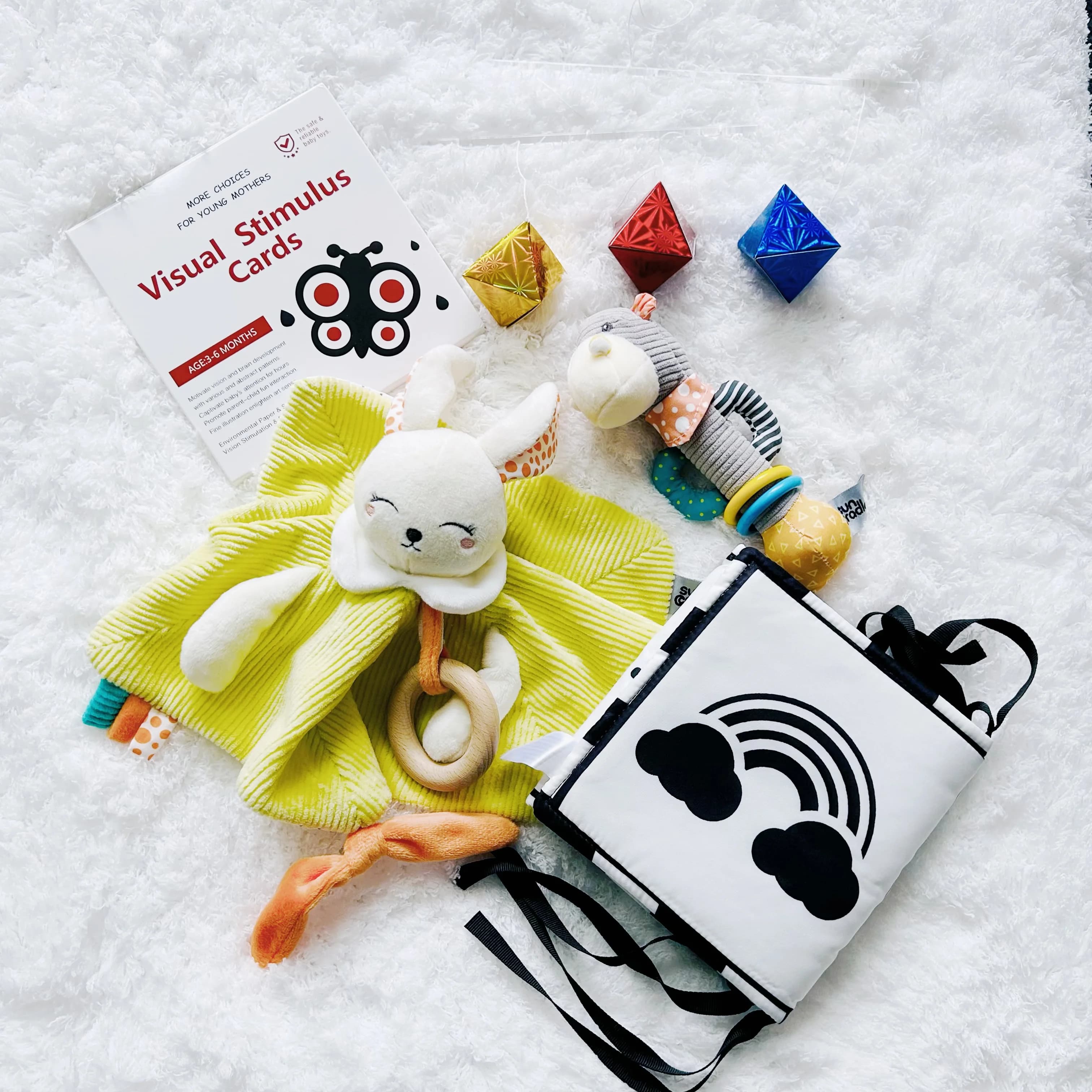 Giocattoli Sensoriali per Neonati 0-6 Mesi, Mobile Montessori Ottaedrico, Carte Bianche e Nere, Gioco per il Tummy Time, Sonaglio per Neonati, Coniglietto Comforter