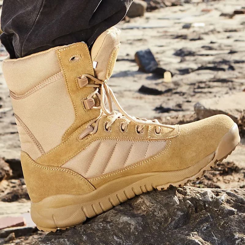 Stivali da combattimento nel deserto Stivali da trekking da esterno stringati Scarpe da alpinismo traspiranti Scarpe alte leggere da uomo