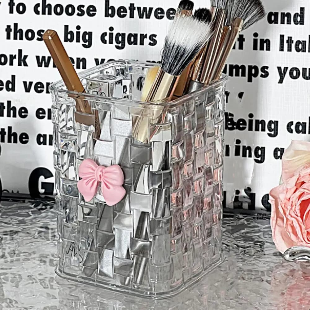 Organizer per pennelli da trucco da scrivania con motivo in rattan – Scatola portaoggetti di lusso con texture premium, portaoggetti multifunzionale per pennelli e penne