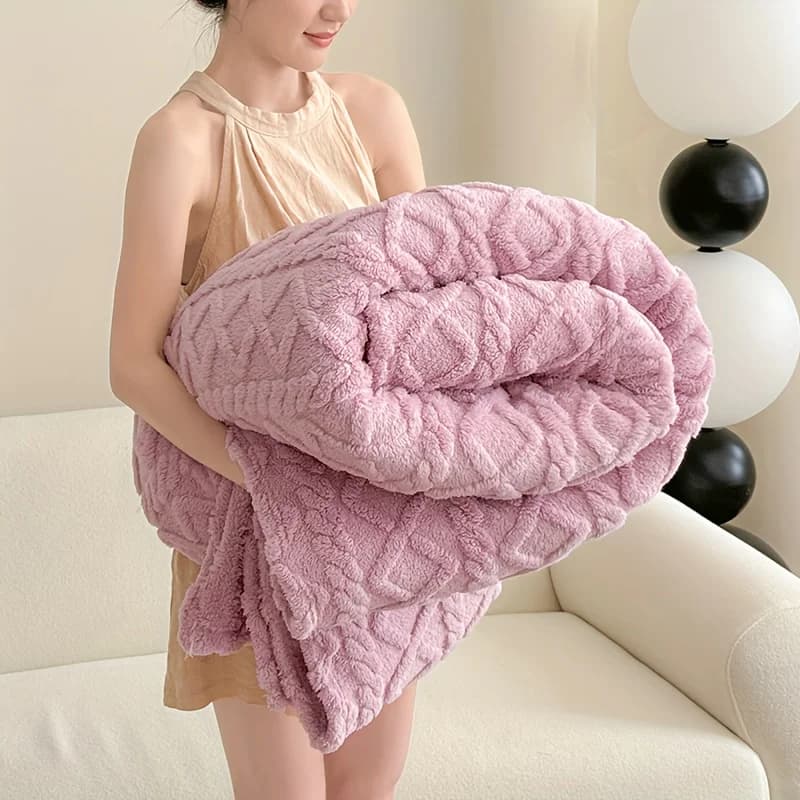 Luxury fleece blanket, ultra soft and warm, light beige color, for bed and sofa, cozy French style, washing machine