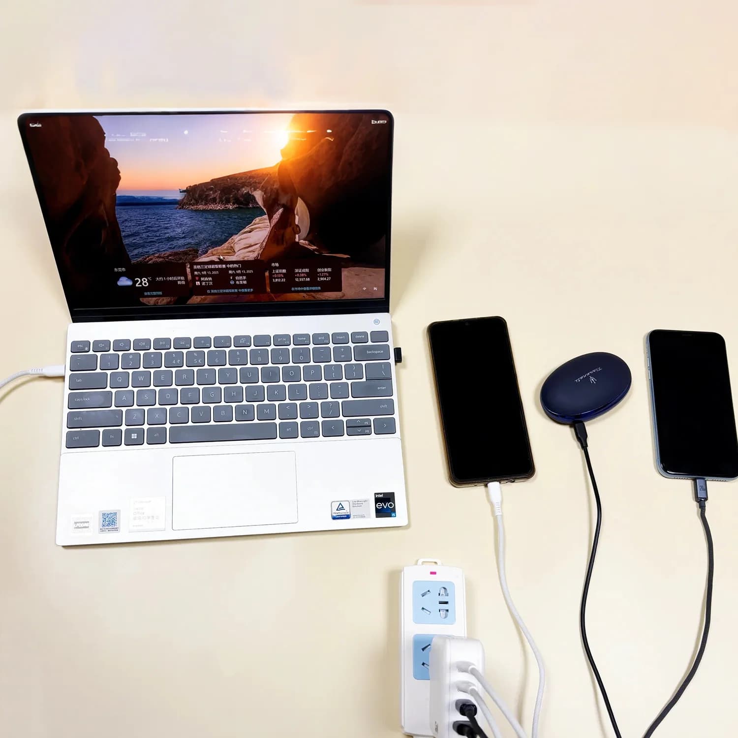 Caricatore GaN compatto da 100W con 3 porte – Adattatore da parete USB-C PD a ricarica rapida per MacBook Pro, iPhone 15, iPad, Galaxy S24 e altri dispositivi