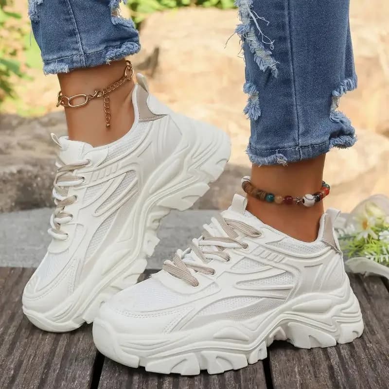 Sneakers stringed in breathable mesh woman 2025 autumn sneakers with round toe and bottom often non-slip running shoes with soft and comfortable sole