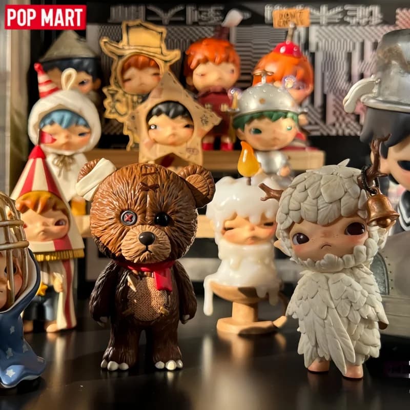 POP MART Hirono Shelter Series Blind Box Toys Kawaii Anime Action Figure Modello di cartone animato Scatola a sorpresa Scatola misteriosa Decorazioni per la casa Regali