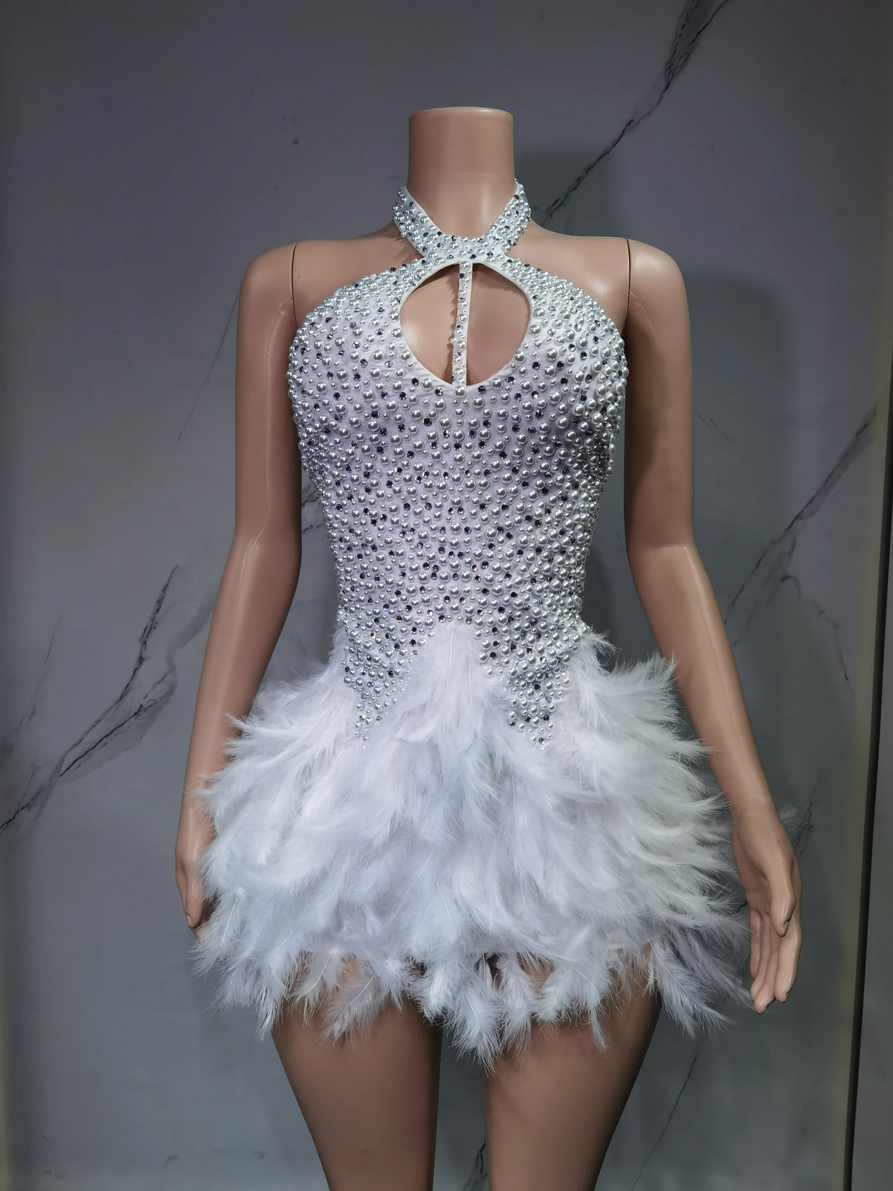 Women's Luxury Open Back Vest Imitation Diamond Pearls Feathers Sexy Evening Gown Ladies Fashion Elegant Party Dress