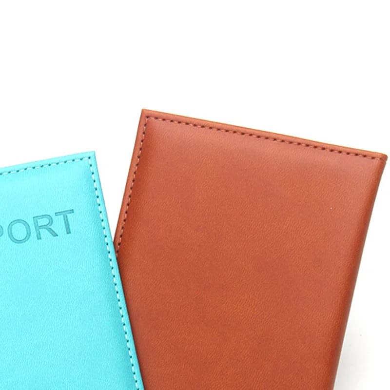 Porta Passaporto in Pelle PU, Custodia per Carte Impermeabile, Accessorio da Viaggio alla Moda per Donne/Uomini