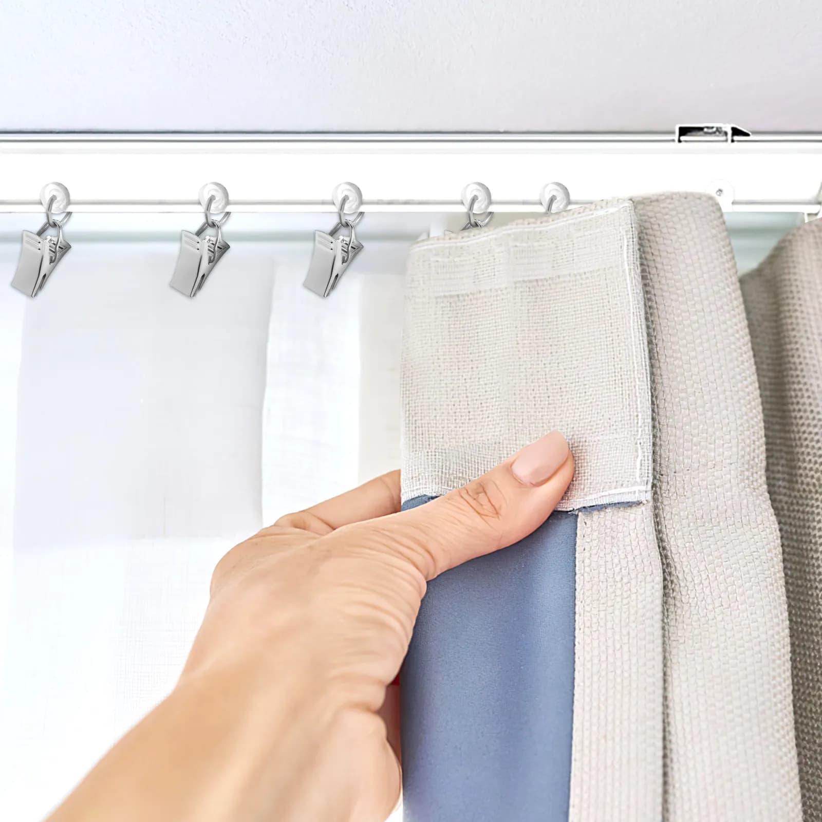 50Pcs Smooth Gliding Curtain Track Clips with Pulley Rollers for Heavy Duty Drapes Curtains Shower Room Divider Vehicle Metal