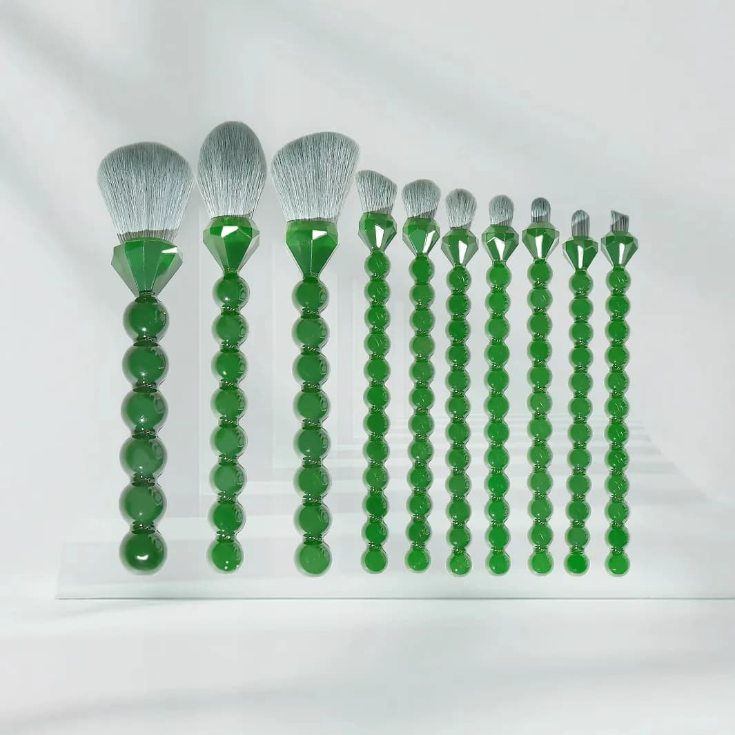 New Set of 10 Pieces Green Pearl Makeup Brushes, Soft Sets, Ideal for Beginners, Portable Umbrella and Cypria Kit