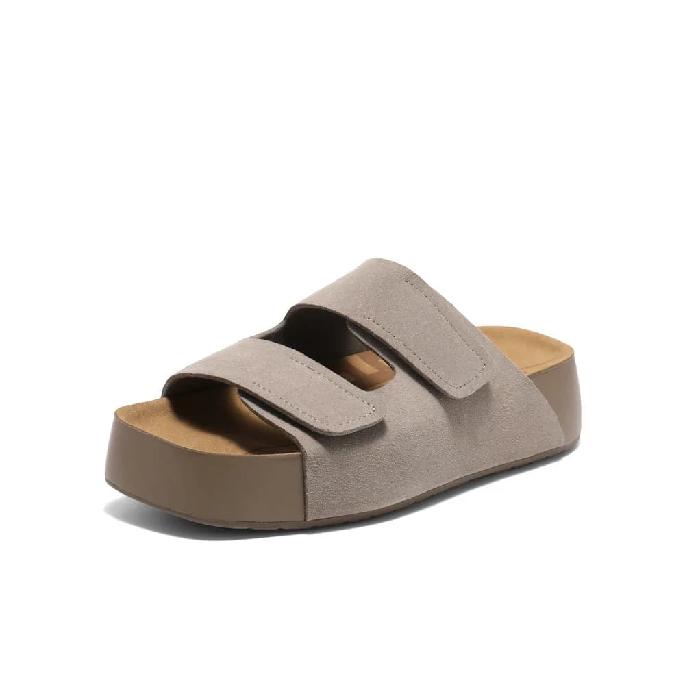 2026 Pantofole da donna con fondo spesso alla moda Sandali da donna nuovi estivi Sandali firmati di lusso Scarpe basse da donna