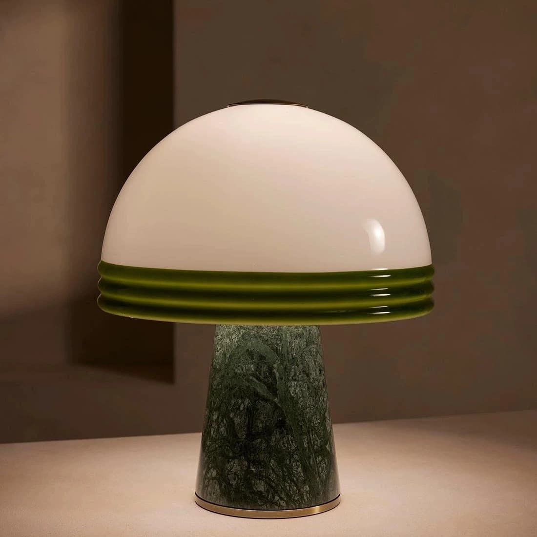 Lampada da scrivania portatile con decorazione del soggiorno a forma di fungo in ceramica semplice e creativa
