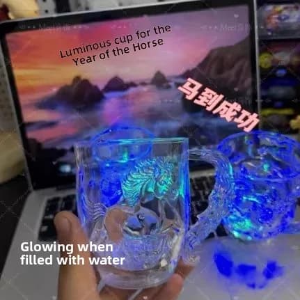 Boccale da Birra Luminoso a LED che Cambia Colore, Tazza Lampeggiante per Bar e Pub, in Plastica Senza Coperchio, con Motivo a Testo, Marchio Cinese