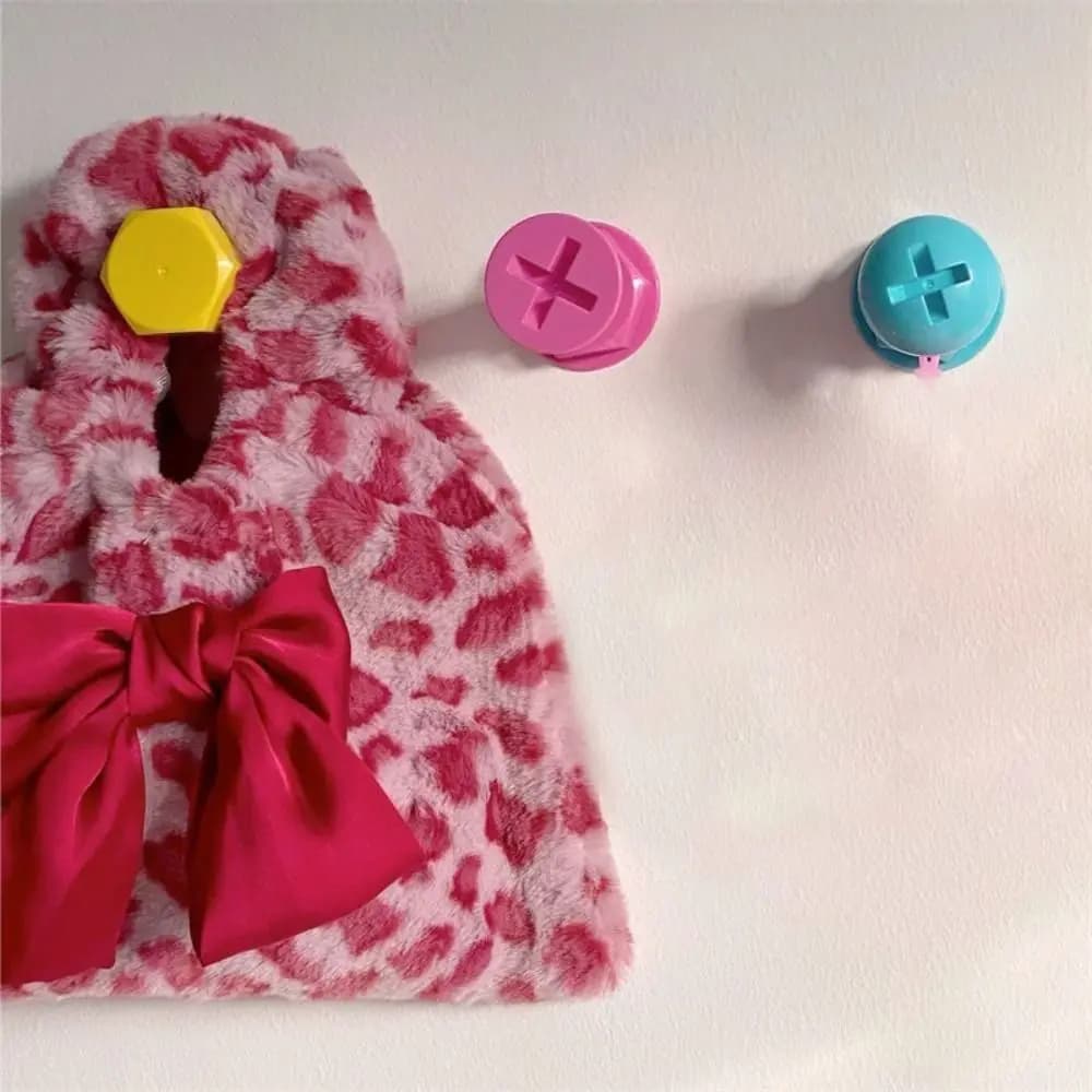 New Self-adhesive Wall Hook Easy to Use Candy Color Screw Hook Strong Adhesive Non Punching Hooks for Bag Storage Organizer