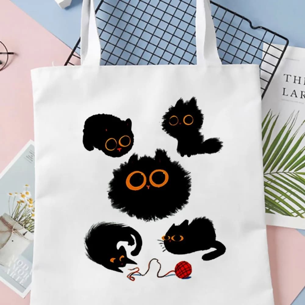 Fluffy Big Eyed Black Cat Yarn Ball Print Canvas Tote Bag Soft Handbag For Daily Commute And Daily Use