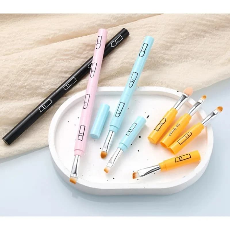 Nuovo pennello per trucco 4 in 1 portatile con manico in plastica, pennello per ombretto e labbra, strumento per trucco multiuso