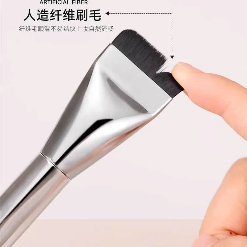 Flat-pointed foundation brush, dense synthetic Kabuki brush for liquid makeup and cream