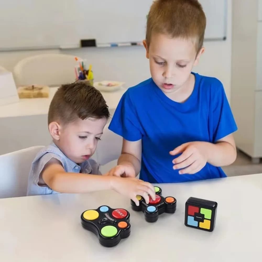 High Quality LED Light Simon Game Sound Effect Multi-Person Interactive Competitive Memory Game Machine Educational Play