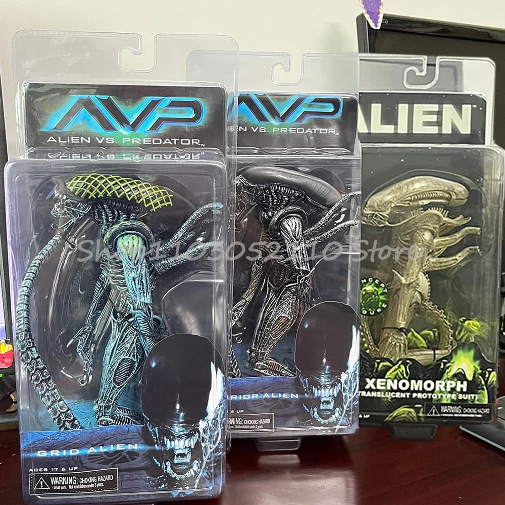 NECA Grid Warrior Xenomorph Alien Figure Alien vs Predator Action Figure Modello da collezione Giocattoli Regalo di compleanno di Natale