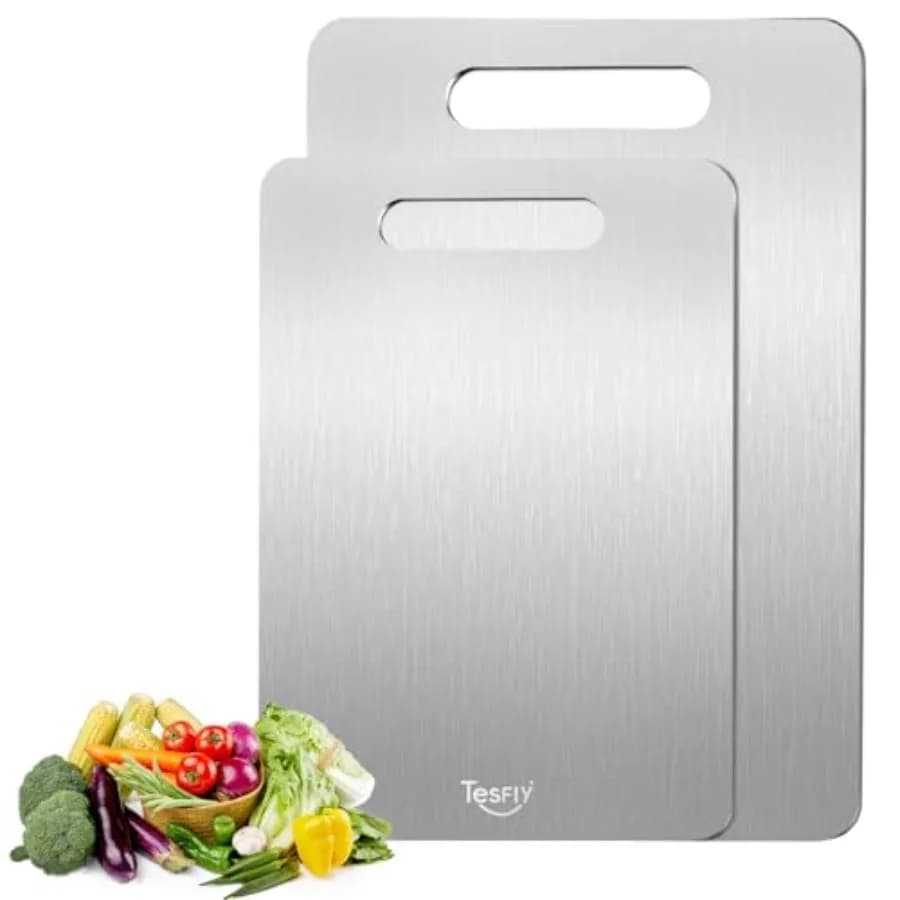 Tagliere in Titanium 100% Pure, Double Side, for Foods, Ideal for Cutting Meat, Fruit and Vegetables in Kitchen, Easy to Clean, M L