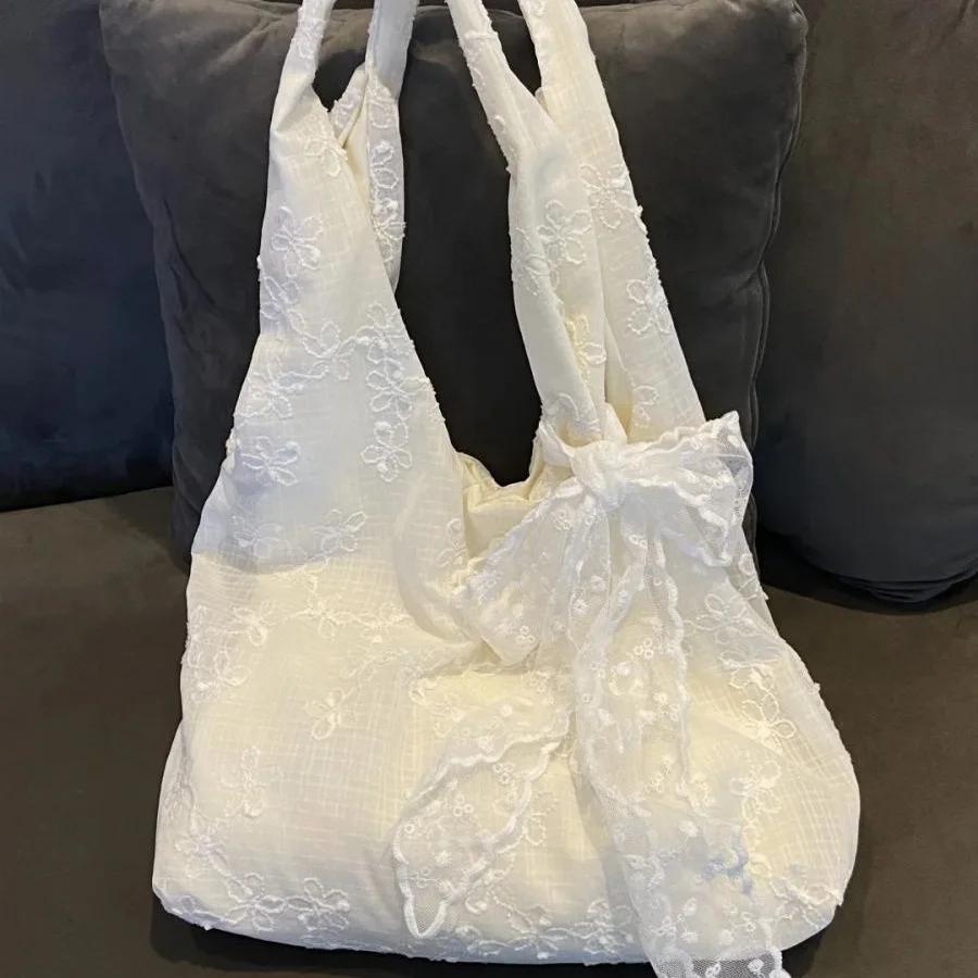Spring Summer White Flower Print Tote Handbags For Women Fashionable Commuter Underarm Shoulder Bags Femme Daily Party Handbag