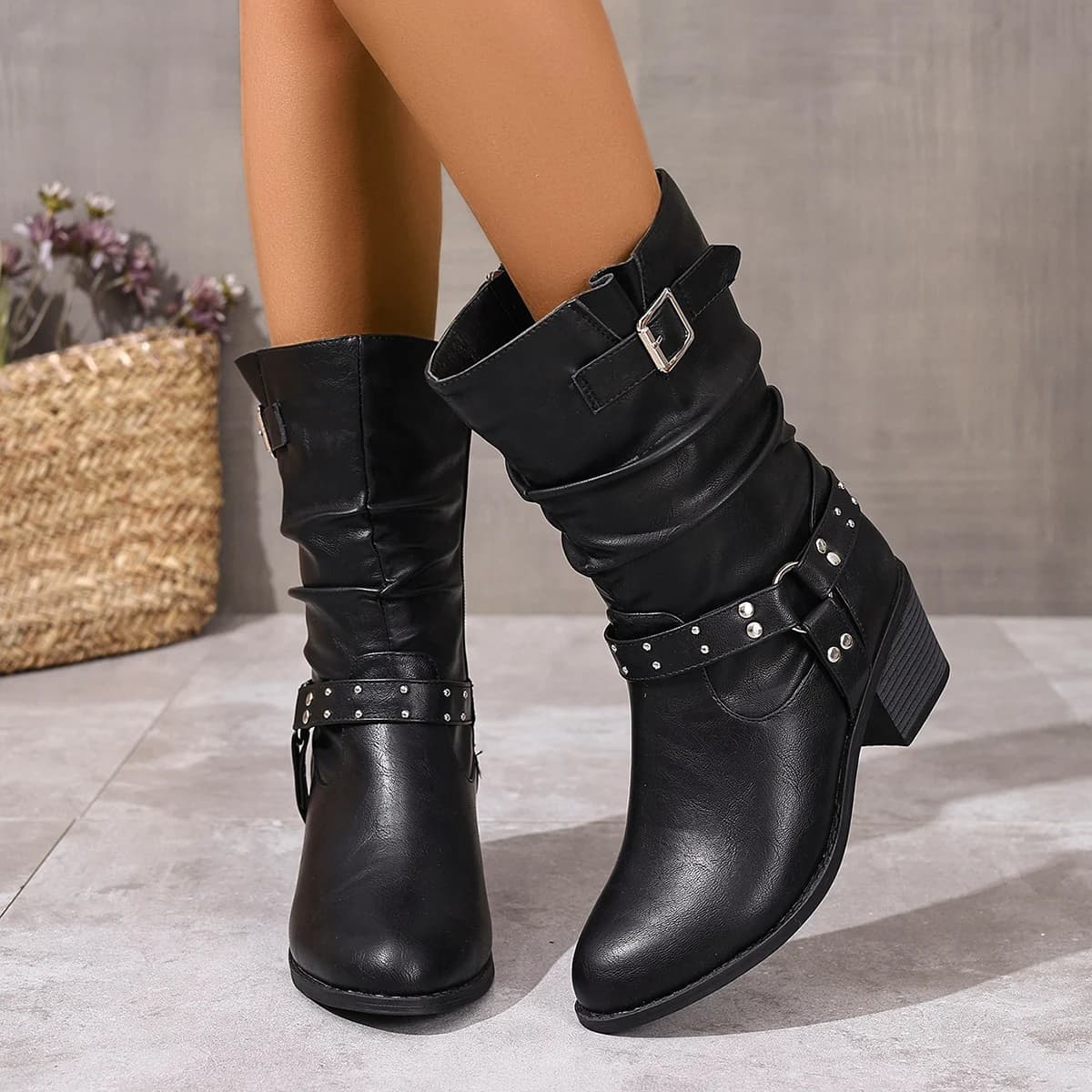 Women's boots with round toe and side zipper with pleated belt buckle, solid Western women's boots reinforced with thick heel