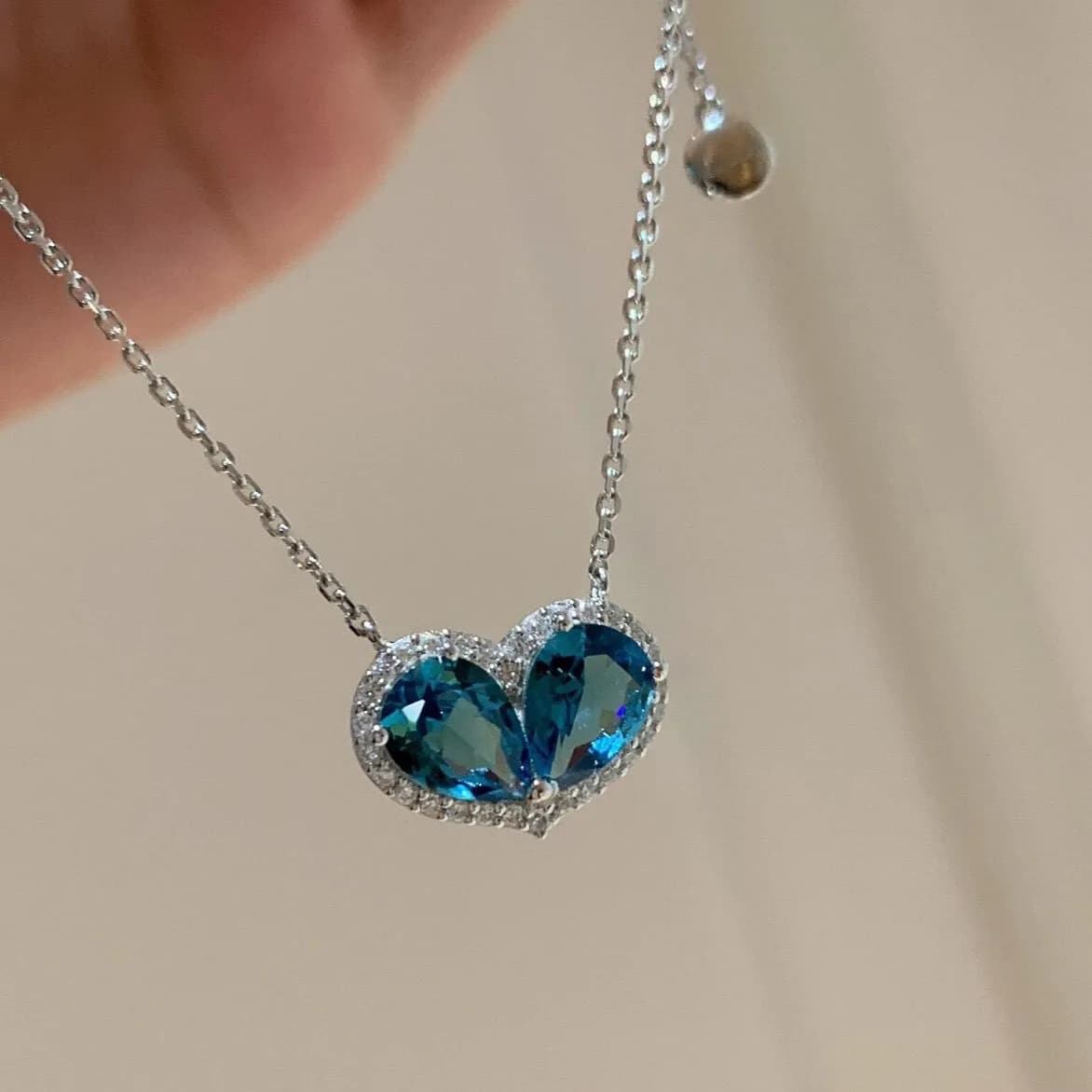 Catena di clavicola femminile di lusso in argento sterling 925 scintillante blu amore collana con pendente bowknot per gioielli da donna girocollo