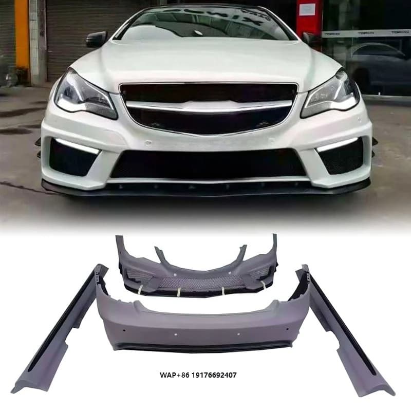 Componenti Kit Carrozzeria in Fibra di Carbonio per Mercedes Classe E W207: Paraurti Anteriore, Minigonne Laterali, Paraurti Posteriore, Labbro Anteriore, Diffusore