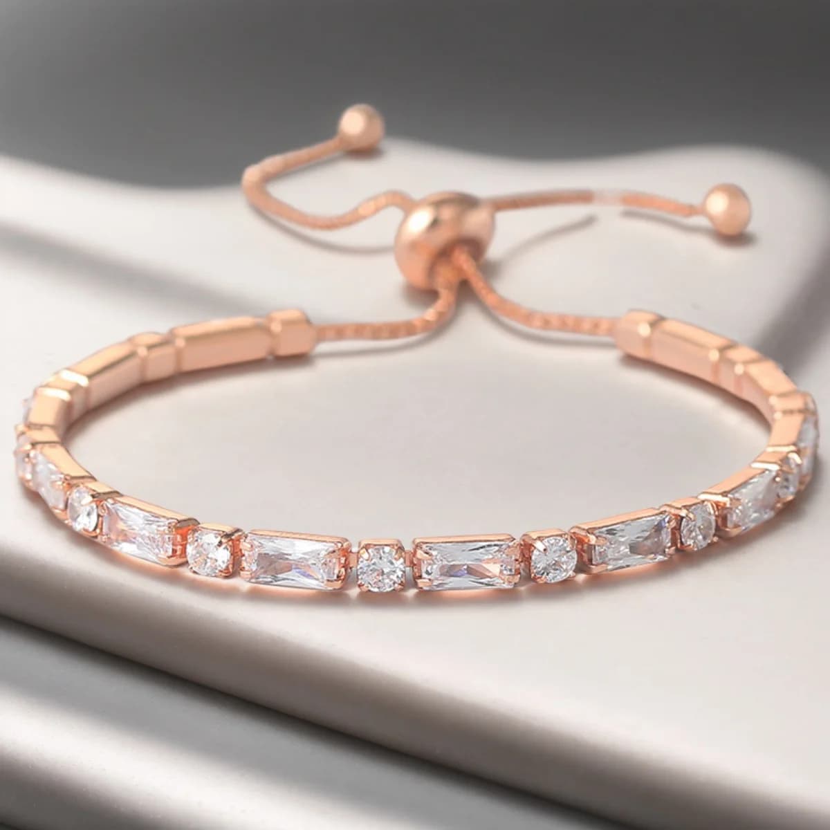Bracciale da tennis semplice alla moda per le donne Regalo Kpop Zircone Colore oro rosa Braccialetti regolabili da sposa fatti a mano Gioielli H028
