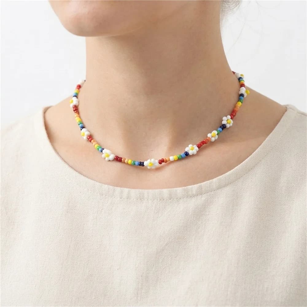 Rainbow Color Seed Bead Choker Necklace Handmade White Daisy Flower Bohemian Floral Jewelry for Women Summer Daily Wear