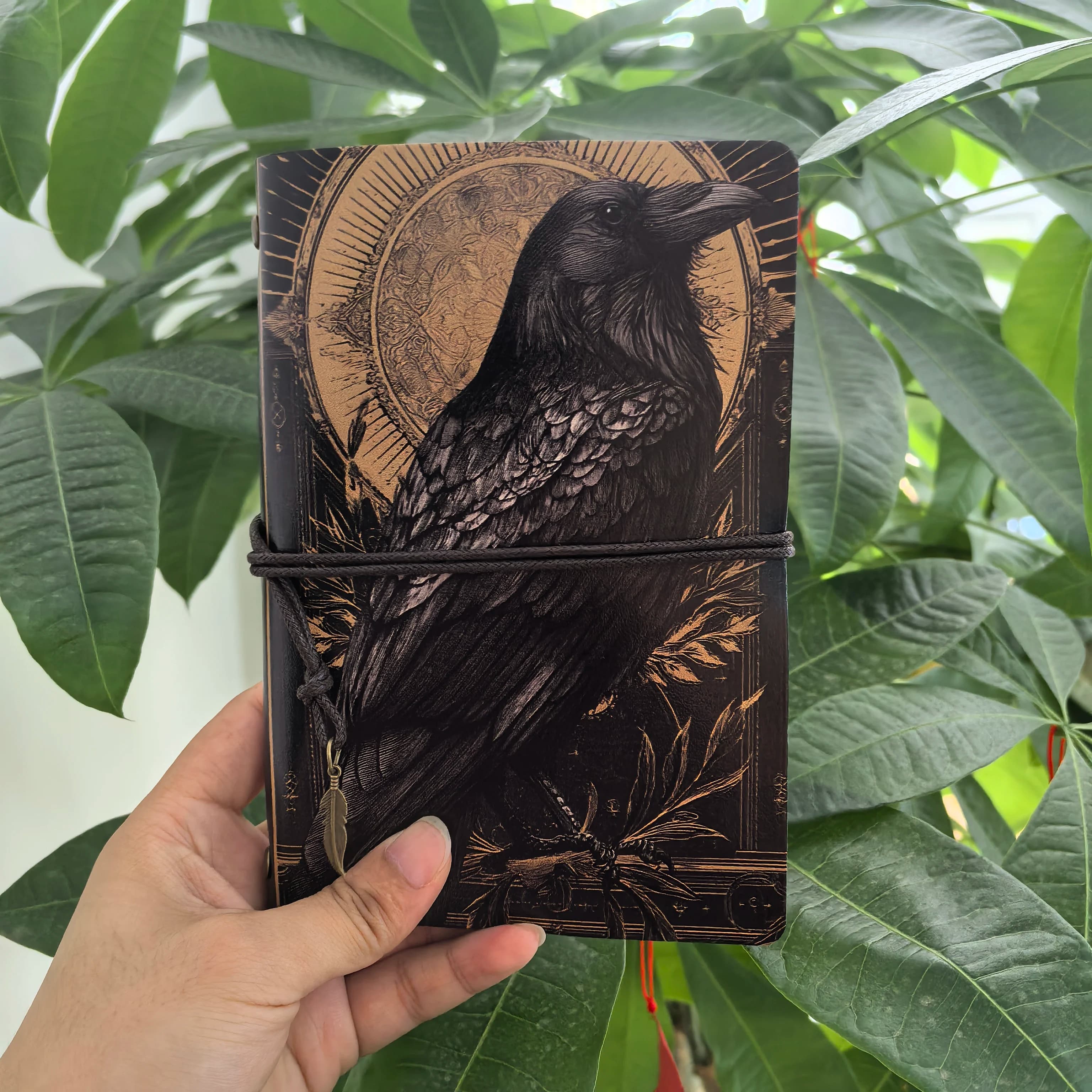 Diario Dark Academia con Corvo, Quaderno Vintage Estetico A6, Scrapbook, Diario di Viaggio, Regalo di Cancelleria Gotica Retrò per gli Appassionati d'Arte