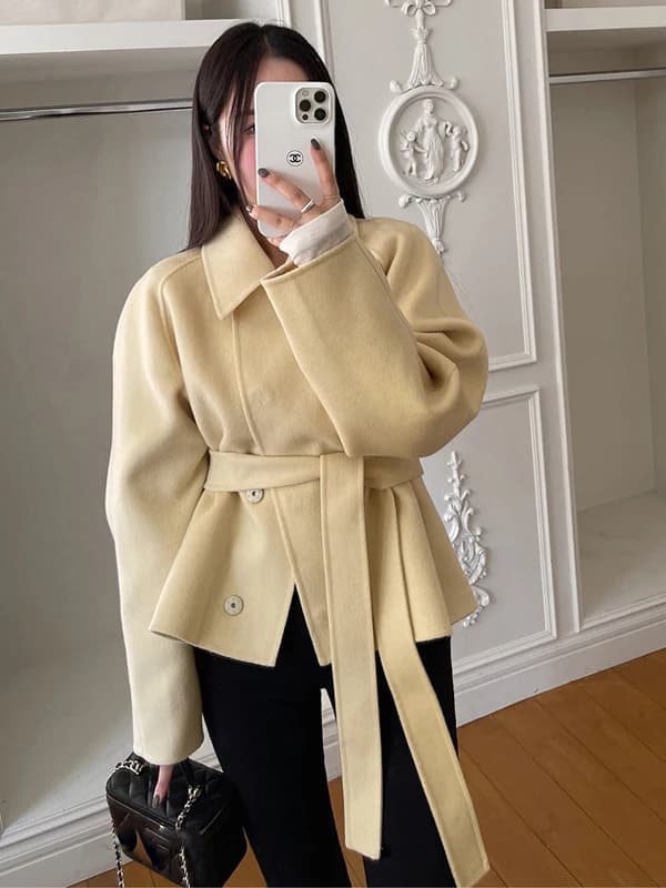 Winter Chic Short Woolen Coat Women's Fashion High-End Feel Waist-Cinching Belted Elegance Tweed Jacket Loose Fit Style