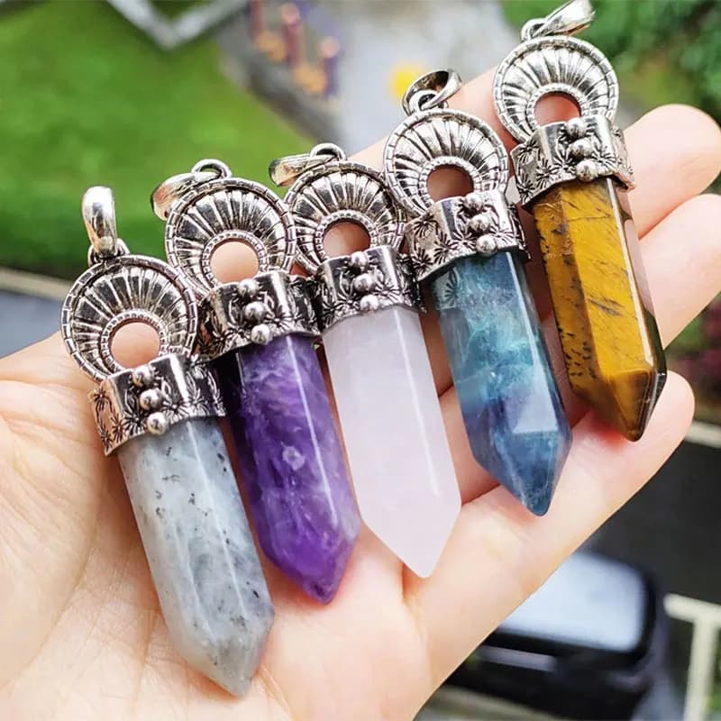 Ciondolo in cristallo di pietra naturale a punta esagonale per gioielli a pendolo Creazione di gioielli Occhio di tigre Ametiste Fluorite Labradorite Charms X381
