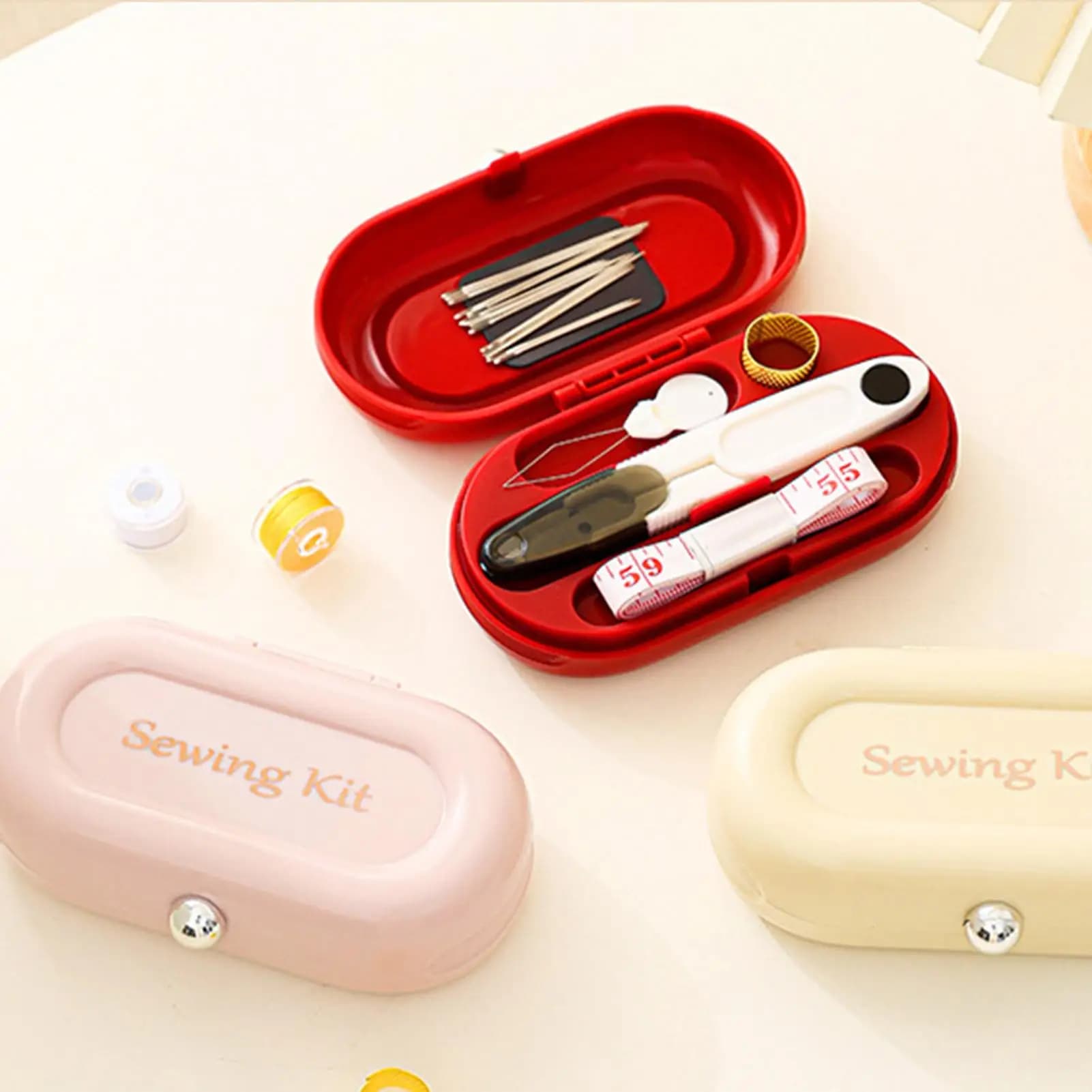 Kit da Cucito Portatile Magnetico, Set di Aghi e Fili per Principianti, per Lavori Domestici, Esterni, Viaggi e Fai-da-Te